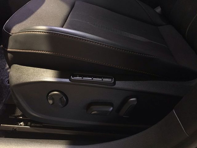 Leon 1.5 eTSI DSG*NAVI*KAMERA*SHZ*