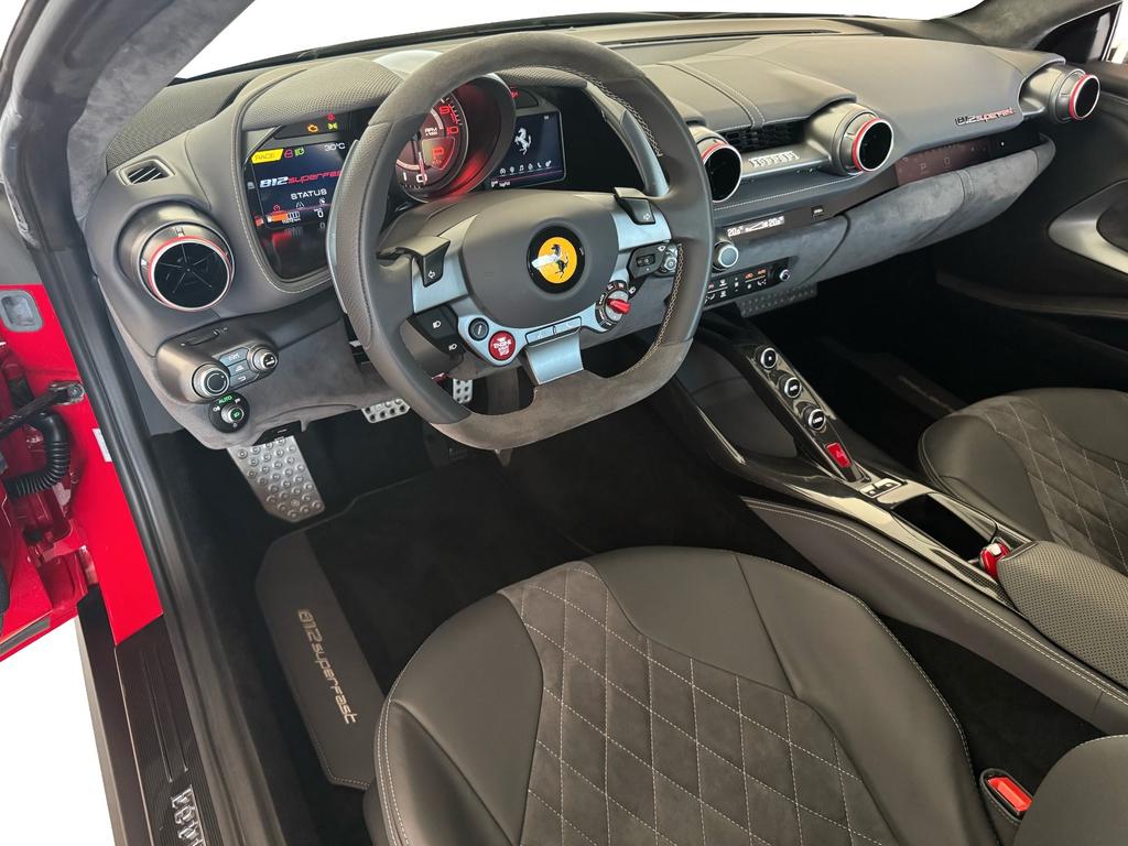 Ferrari 812