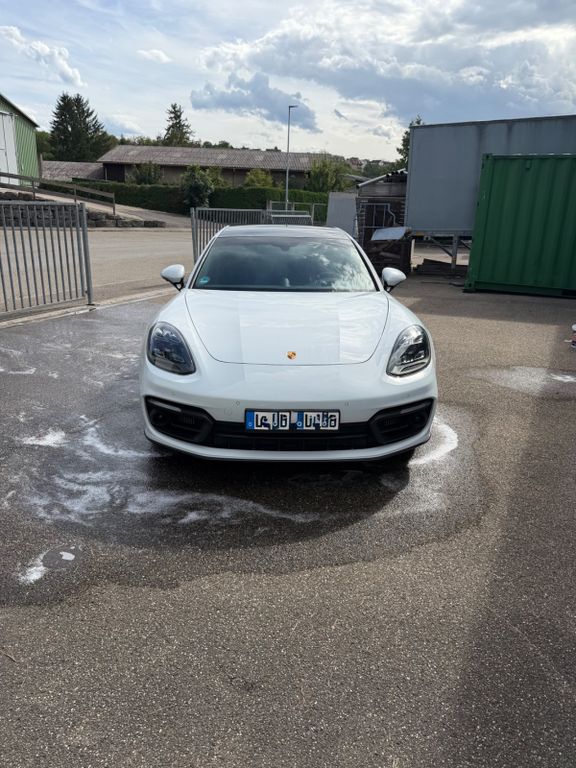 Image of Porsche Panamera