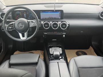 Mercedes A 180 - 12