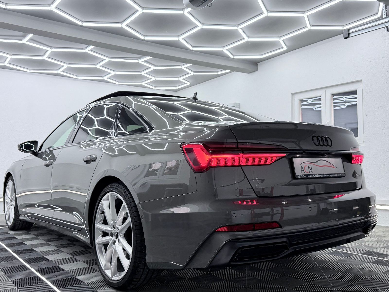 Fahrzeugabbildung Audi A6 Lim. 50 TDI Quattro S-LINE SPORT/HuD/ACC/PANO