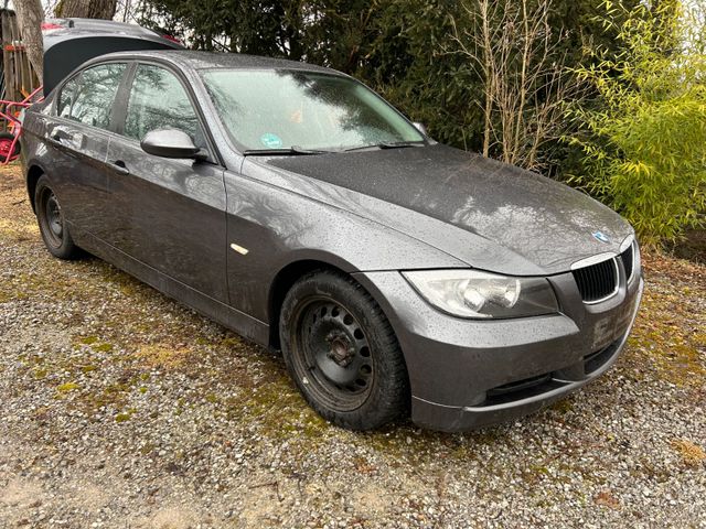 BMW 318 Baureihe 3 Lim. 318i