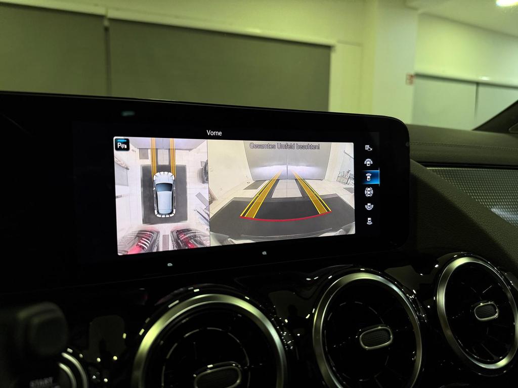 Mercedes-Benz GLA 220