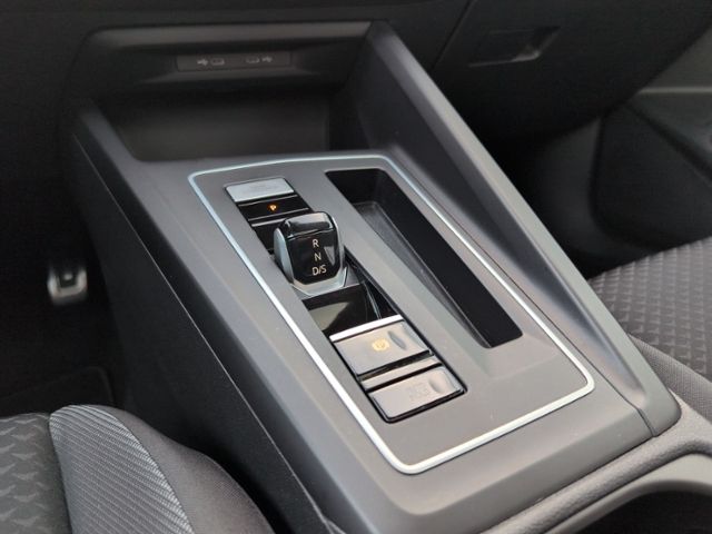 Golf VIII 2.0 TDI DSG PANO+KAMERA+IQ.LIGHT+NAVI+