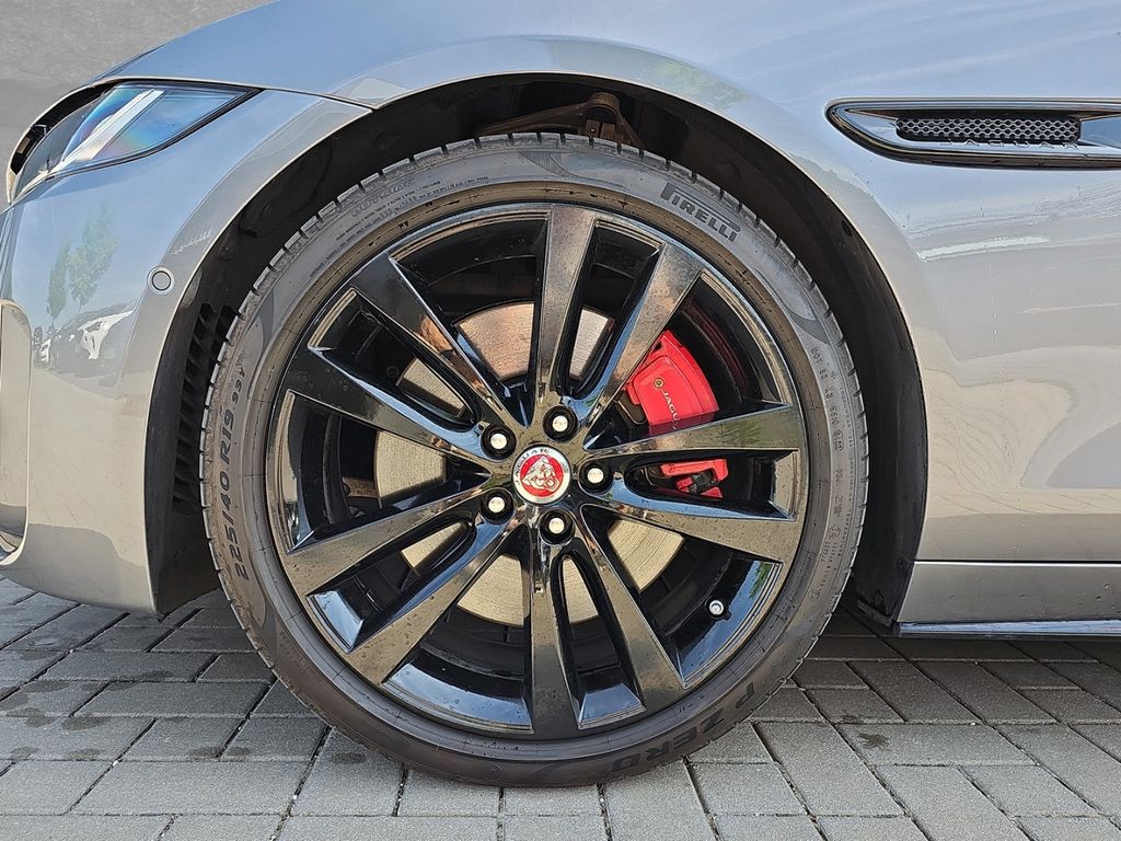 Jaguar XE P250 R-Dynamic Black WINTER-PAKET TEMPOMAT LE