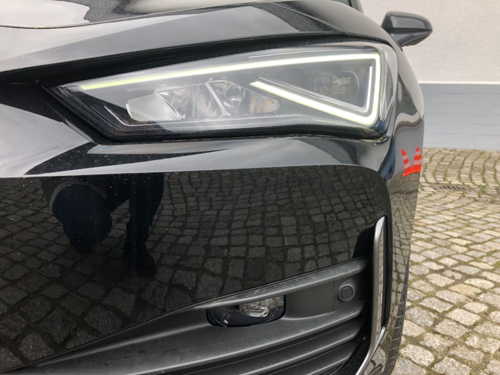 Fahrzeugabbildung CUPRA Leon Sportstourer 1.5 eTSI ACT DSG*Full-Link*SHZ