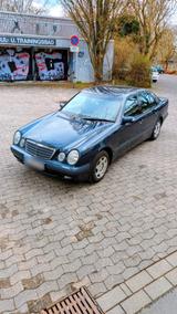 Mercedes-Benz Mercedes E240 Mopf Hu neu Rostfrei Erste Hand - gebrauchte Mercedes-Benz E 240 aus dem Jahr 2000