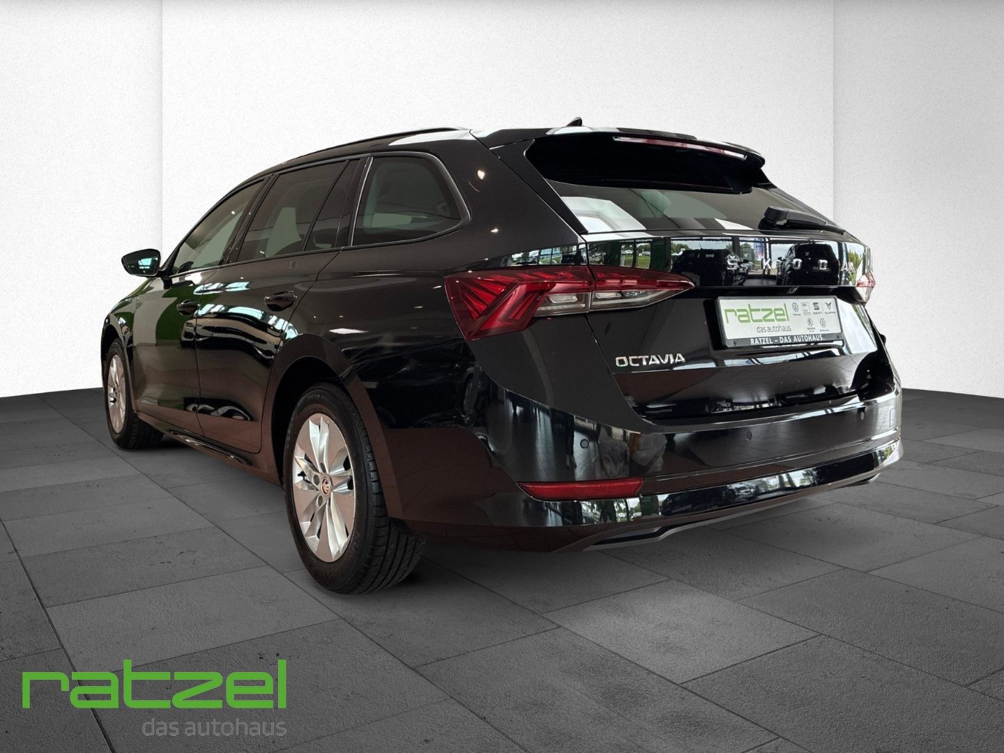 Fahrzeugabbildung SKODA Octavia Combi 2.0 TDI Ambition AHK Navi Digitale