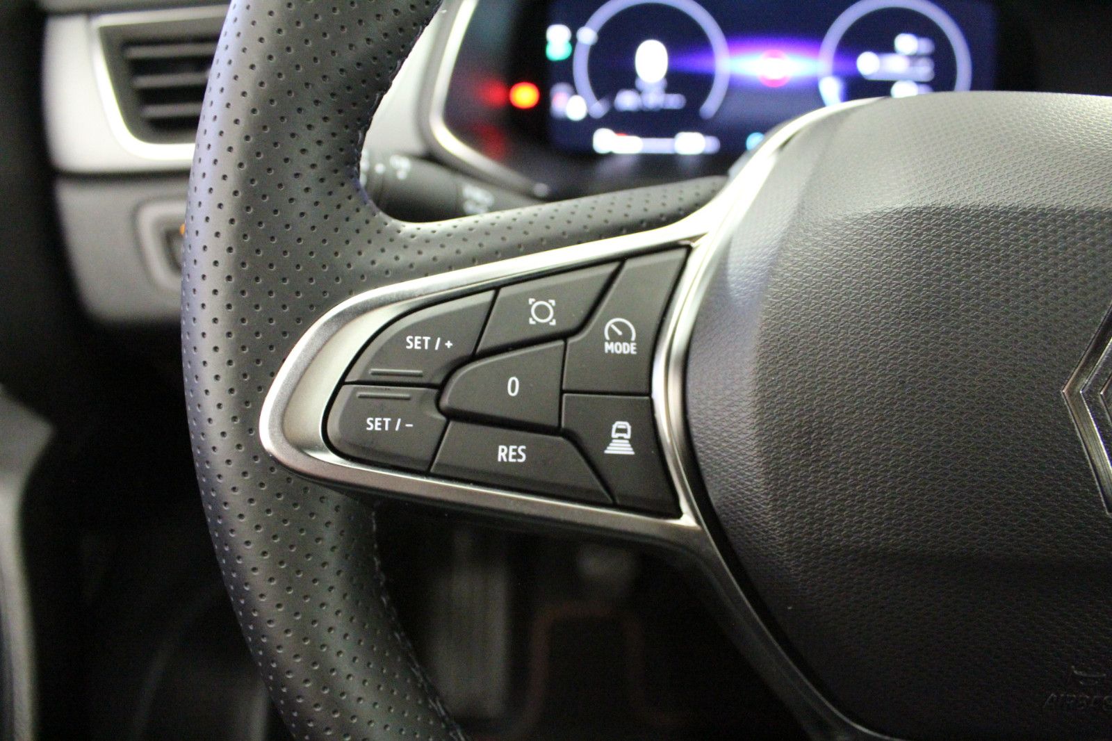 Fahrzeugabbildung Renault Captur TCe 115 KISS Sondermodell *Winter-Pak*Nav