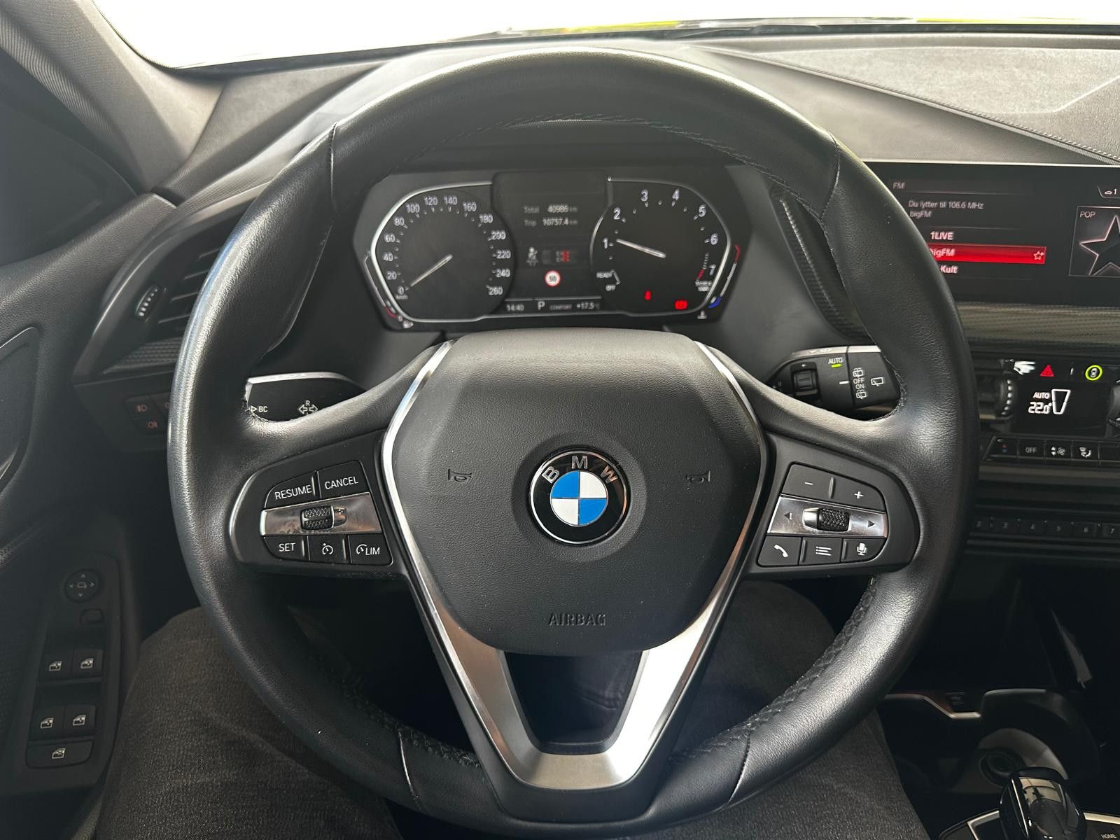 BMW 118 Baureihe 1 Lim. 118 i Sport Line | LED