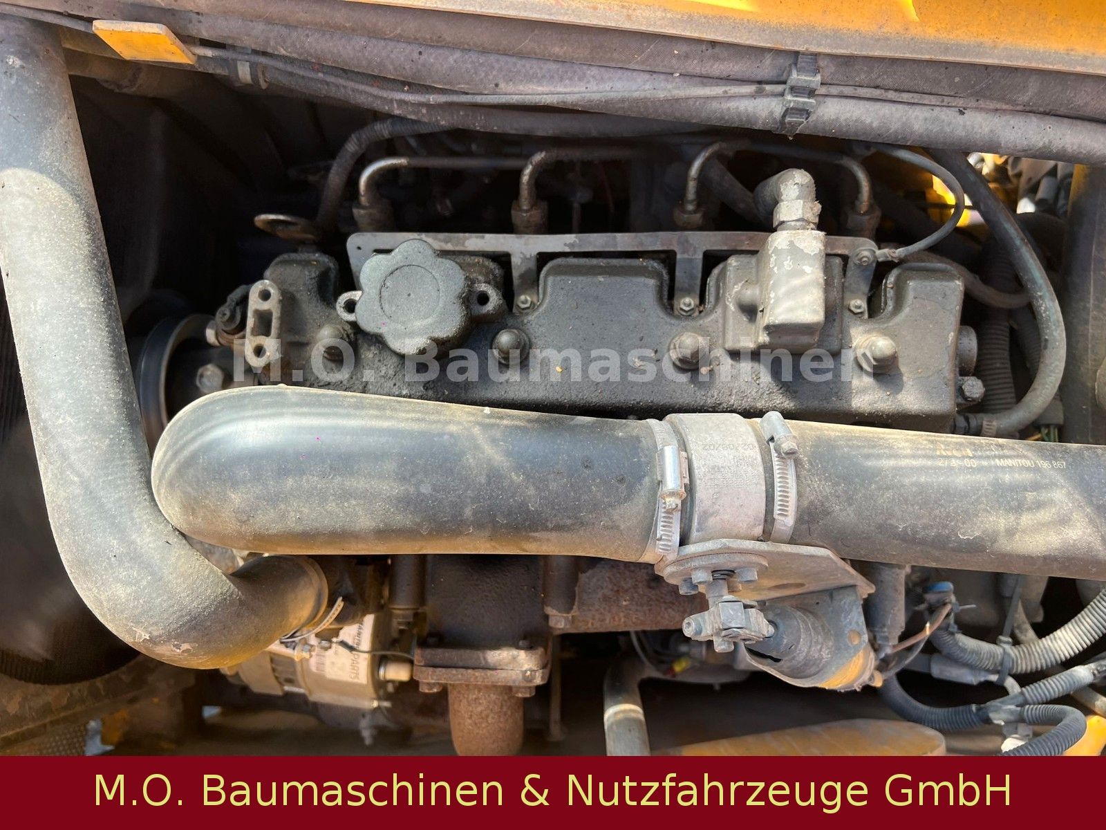 Fahrzeugabbildung Manitou BT 420 / SW /Gabel / 2 t / 4m / 4x4 /
