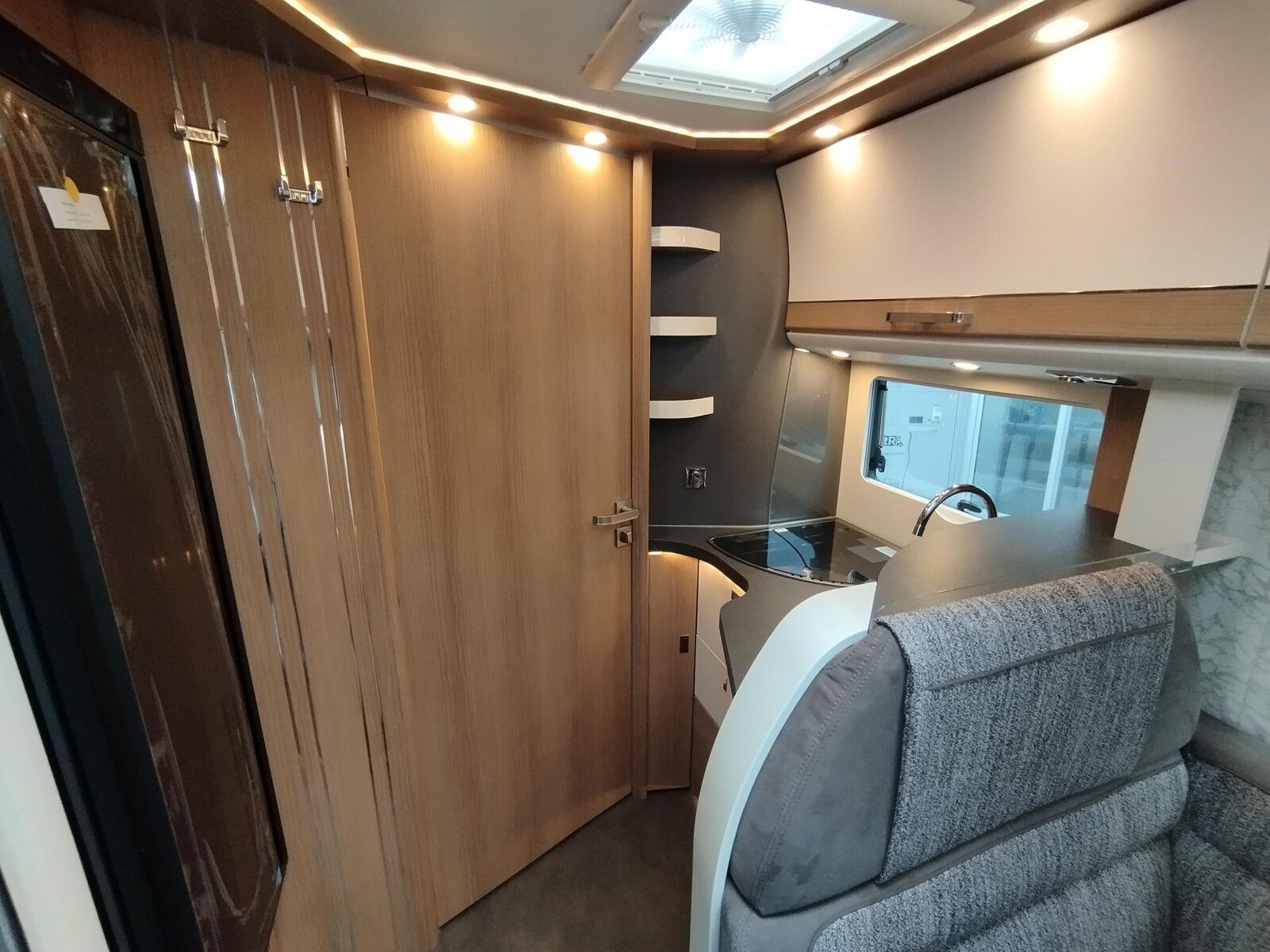 Fahrzeugabbildung Malibu T 450 RB LE comfort Mercedes,Distronic,LED,Autom
