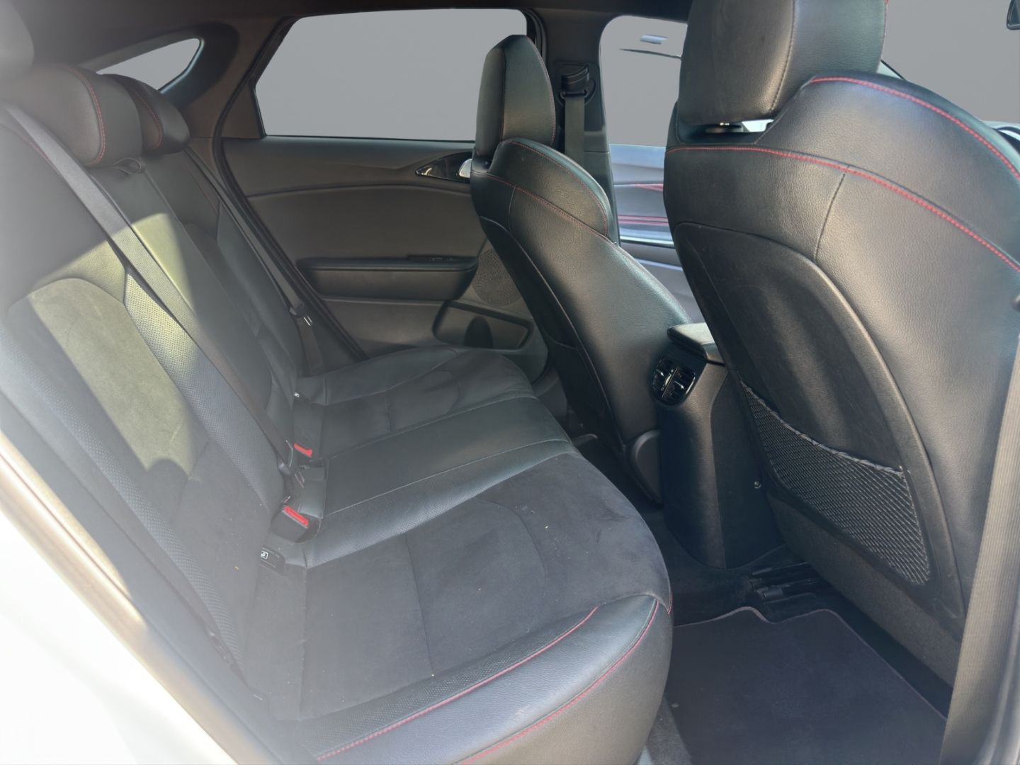 Fahrzeugabbildung Kia ProCeed GT 1.6 T-GDI EU6d-T El. Panodach Navi Le