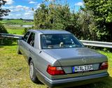 Mercedes-Benz 230E Oldtimer  - Mercedes-Benz 230 aus 1991