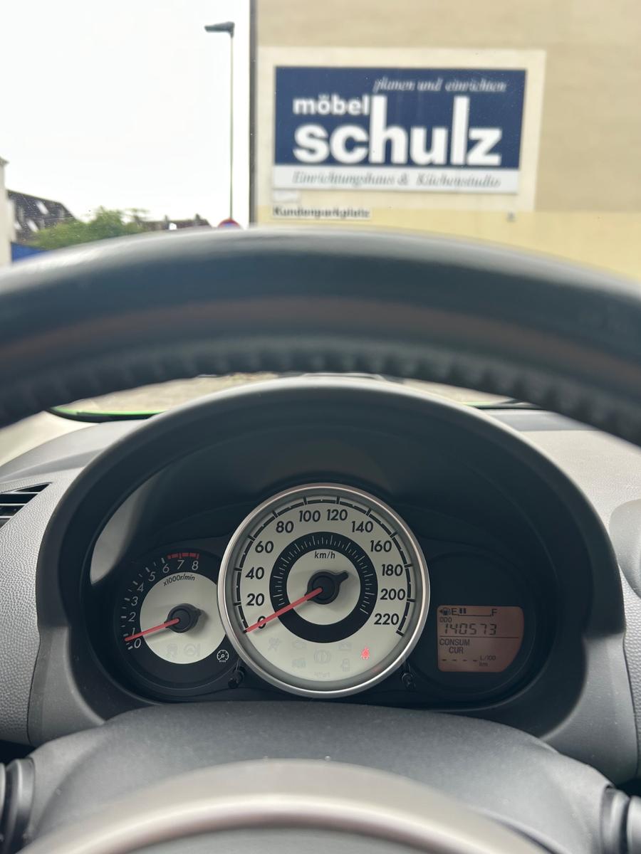 Mazda 2 - TÜV Neu 