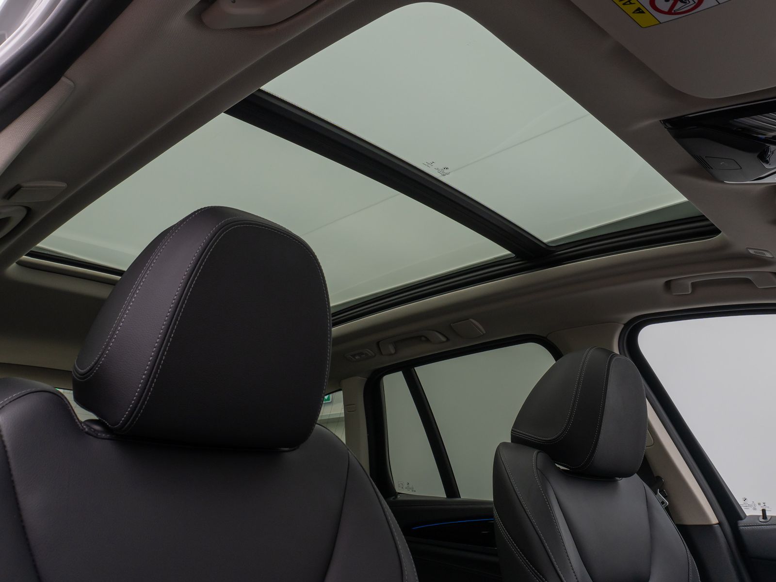 Fahrzeugabbildung BMW iX3 Impressive 360°HUD DAB H/K Komfort 20Zoll