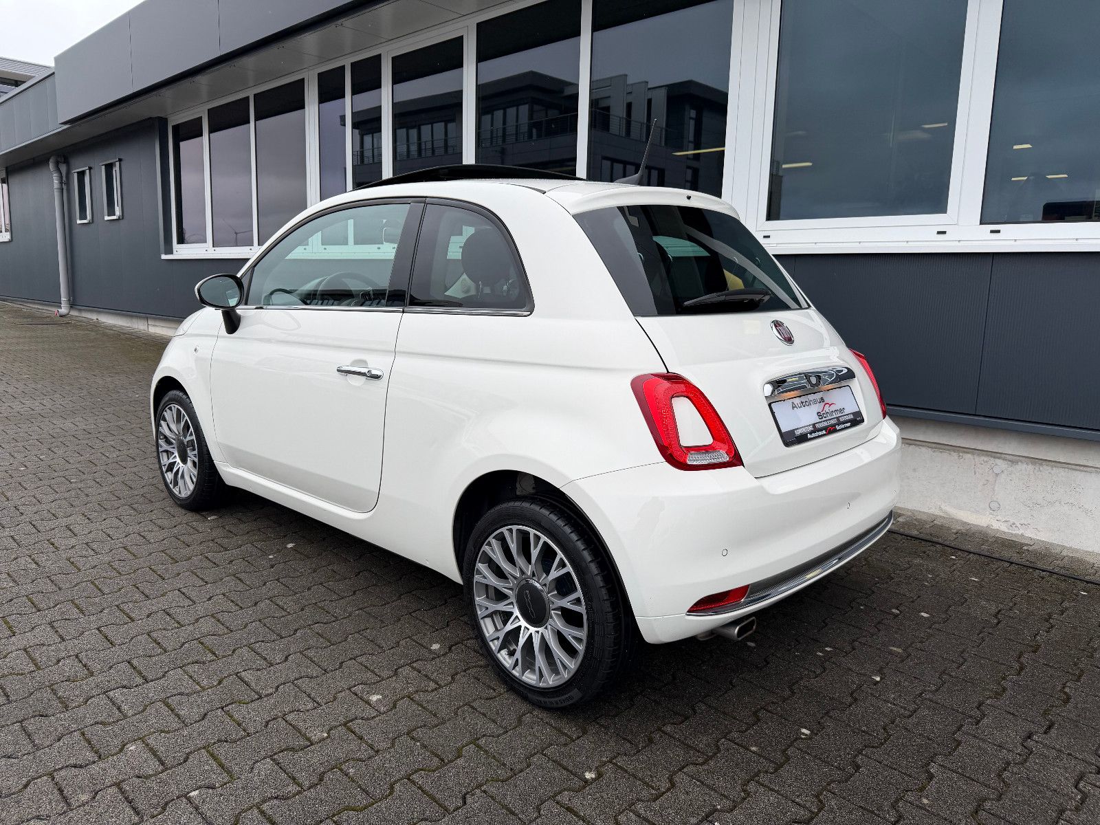 Fahrzeugabbildung Fiat 500 Lounge