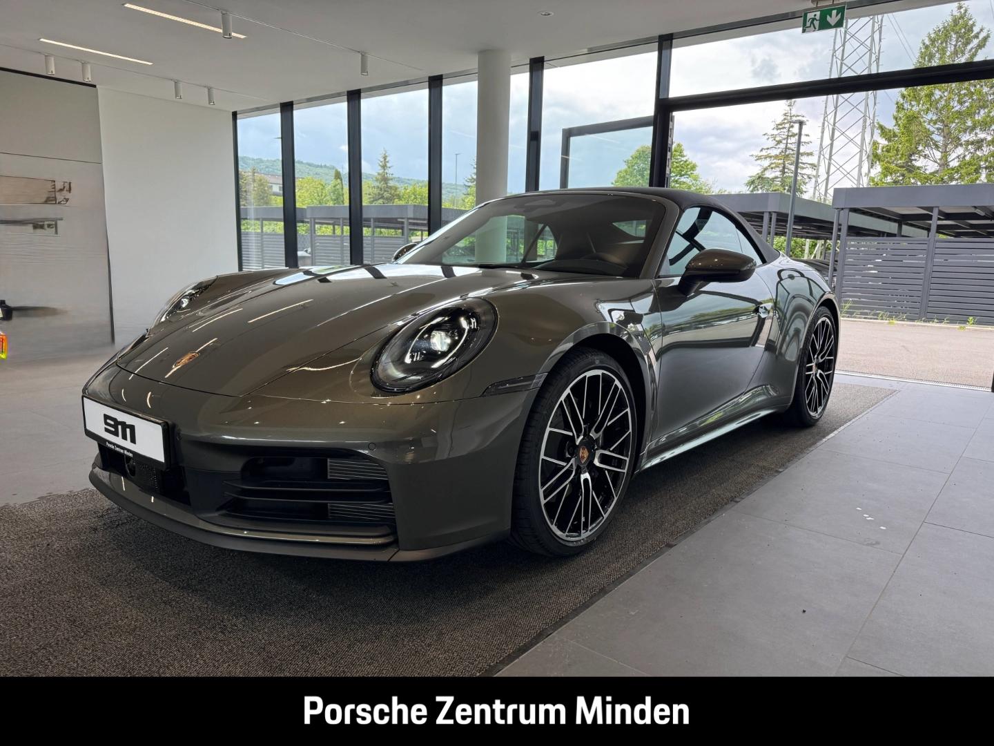Porsche 992 911 Carrera Cabrio Sportabgas BOSE 21-Zoll
