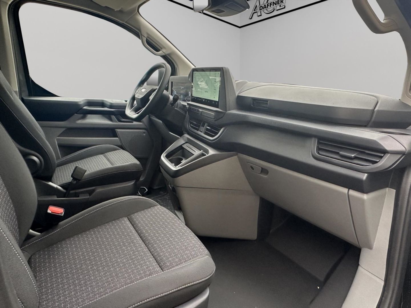 Fahrzeugabbildung Ford Transit Custom 320 L2 FWD StandHZG AHK Navi LED