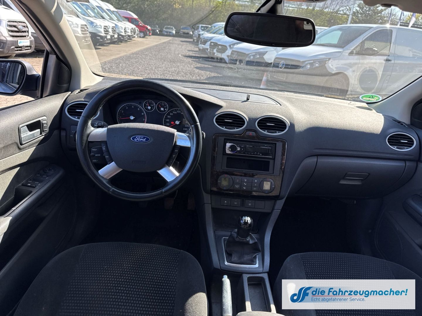 Fahrzeugabbildung Ford Focus Turnier Ghia Xenon Klimaautom *EXPORT