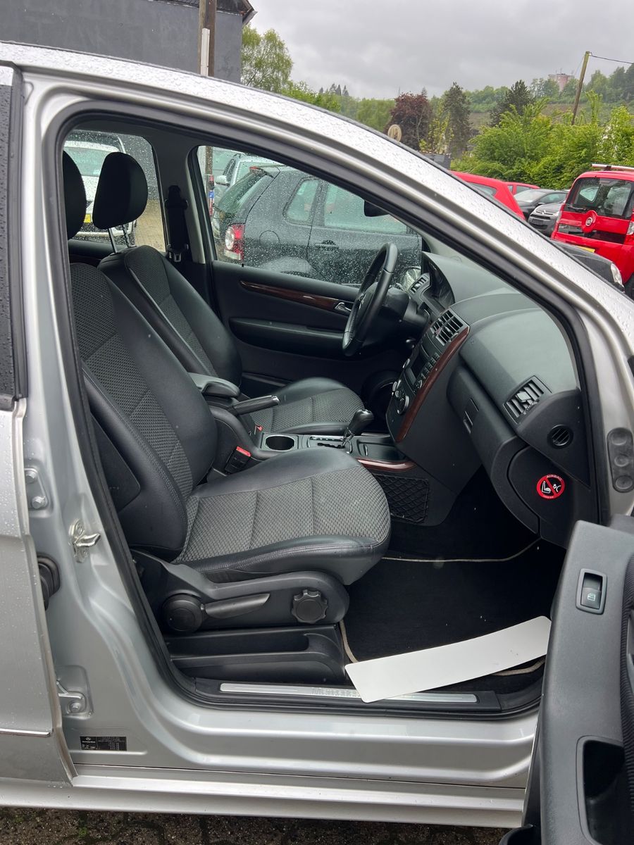 Fahrzeugabbildung Mercedes-Benz A 180 CDI ELEGANCE AUTOMATIK GETRIEBE NOTLAUF
