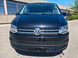 Volkswagen T6 Multivan TBus Multivan Comf. lang behinderten - 10-Sitzer Autos