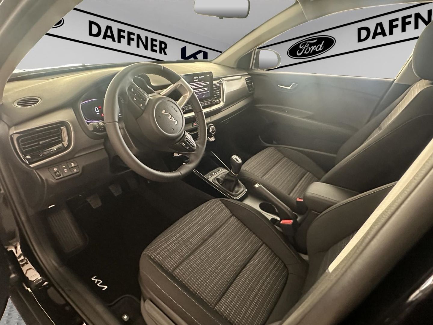 Fahrzeugabbildung Kia Stonic Vision Navi ACC Apple CarPlay Android Aut