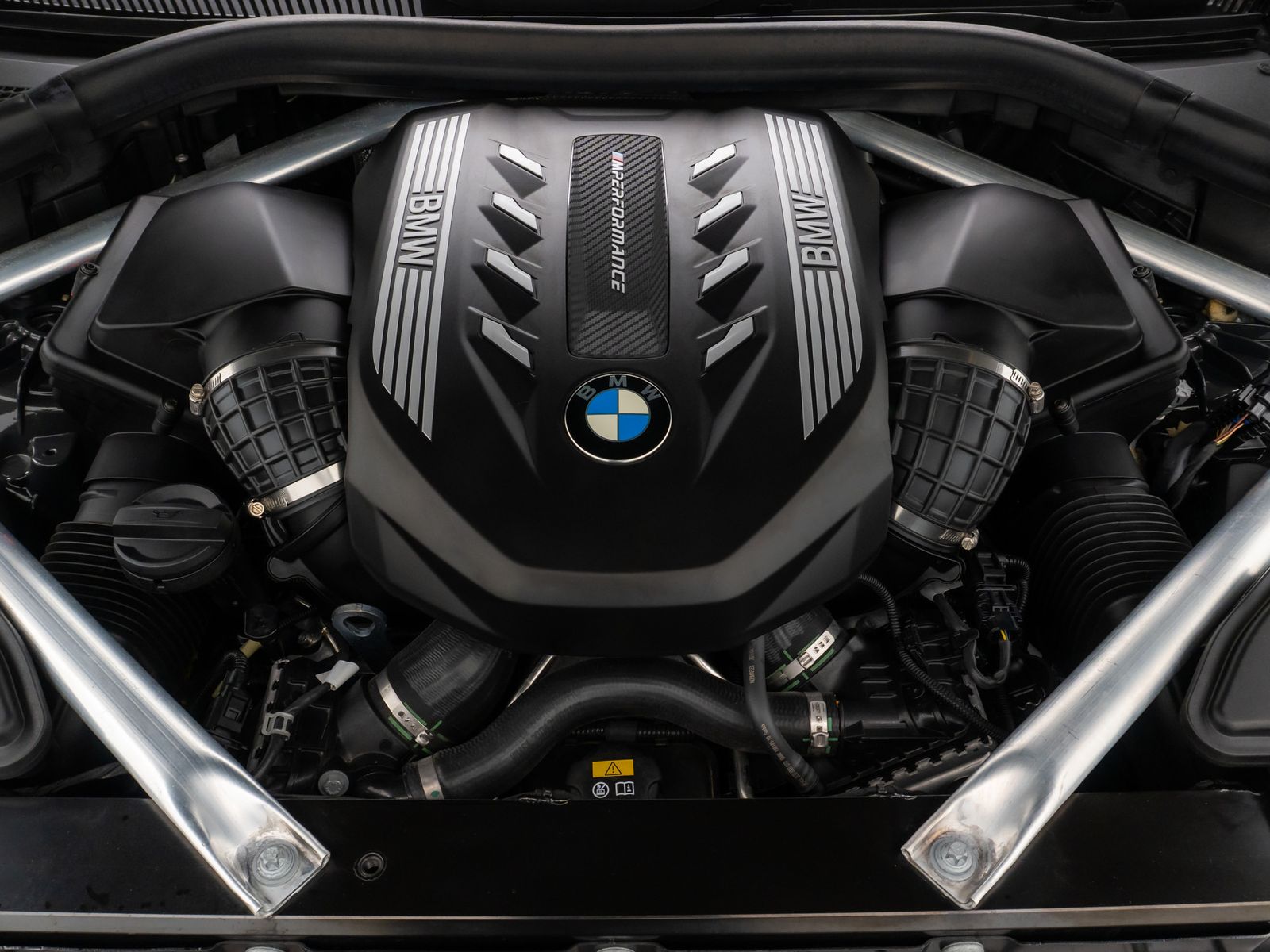 Fahrzeugabbildung BMW X6 M50i 360° B&W SkyLounge Individual Mega-Voll