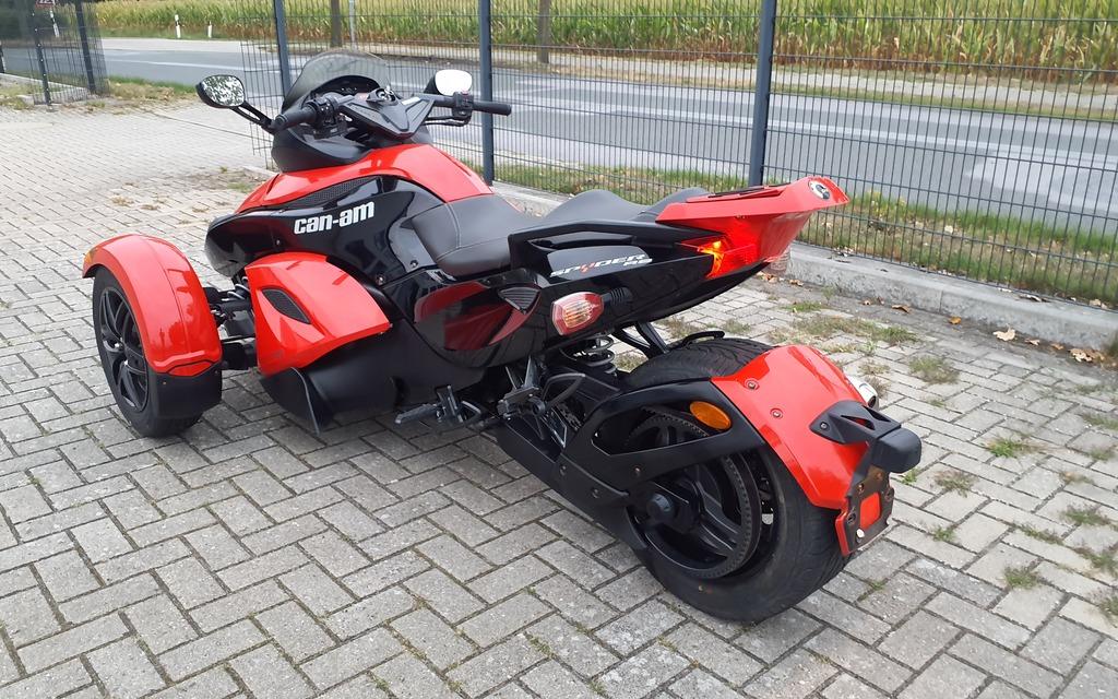 Can-Am Spyder 2012 — photo 20