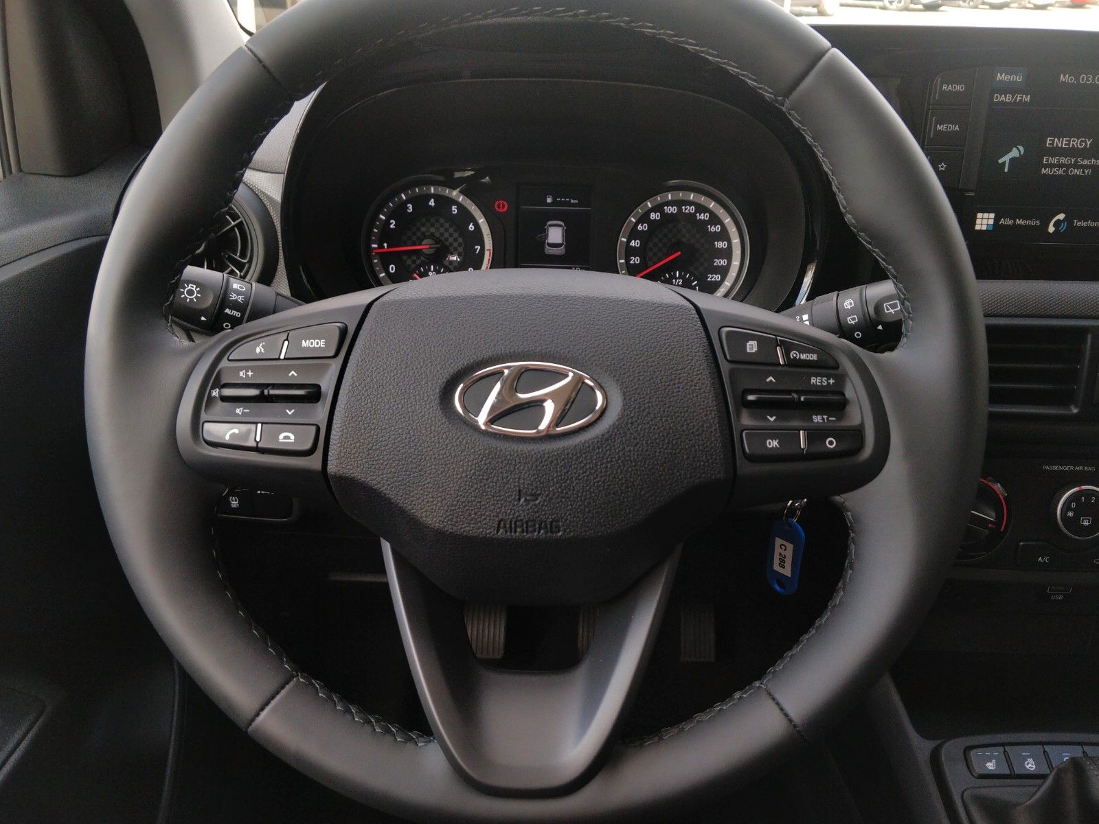Fahrzeugabbildung Hyundai NEW i10 1.0 Edition 30 15"Alu LHZ SHZ KLIMA