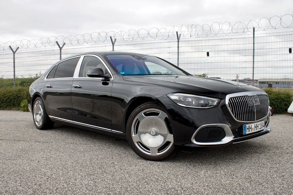Image of Mercedes-Benz S 580