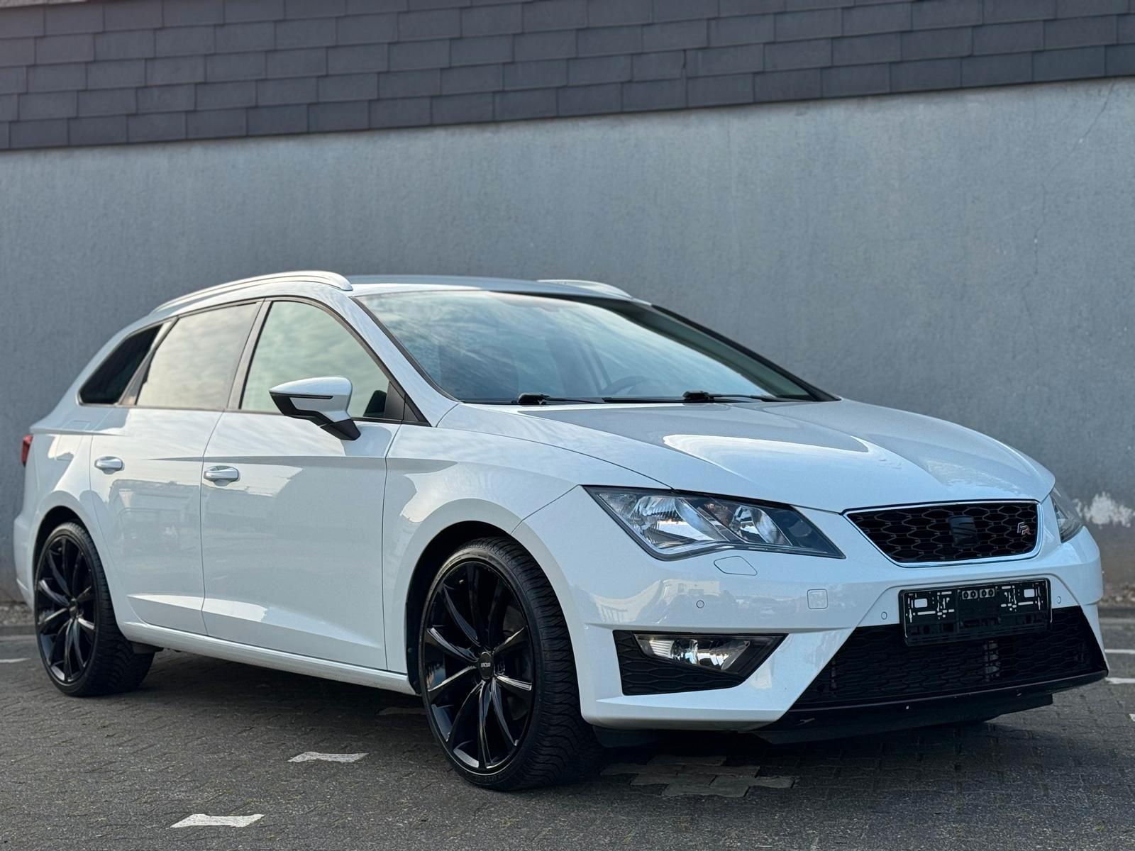Seat Leon ST 1.4 TSI S&S FR*SHZ*AHK*PDC*Leder*Tempo*