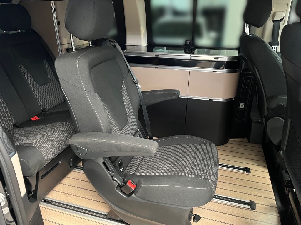 Fahrzeugabbildung Mercedes-Benz V 250 Marco Polo 4x4 AMG 5 Sitze AIRMATIC SOUND