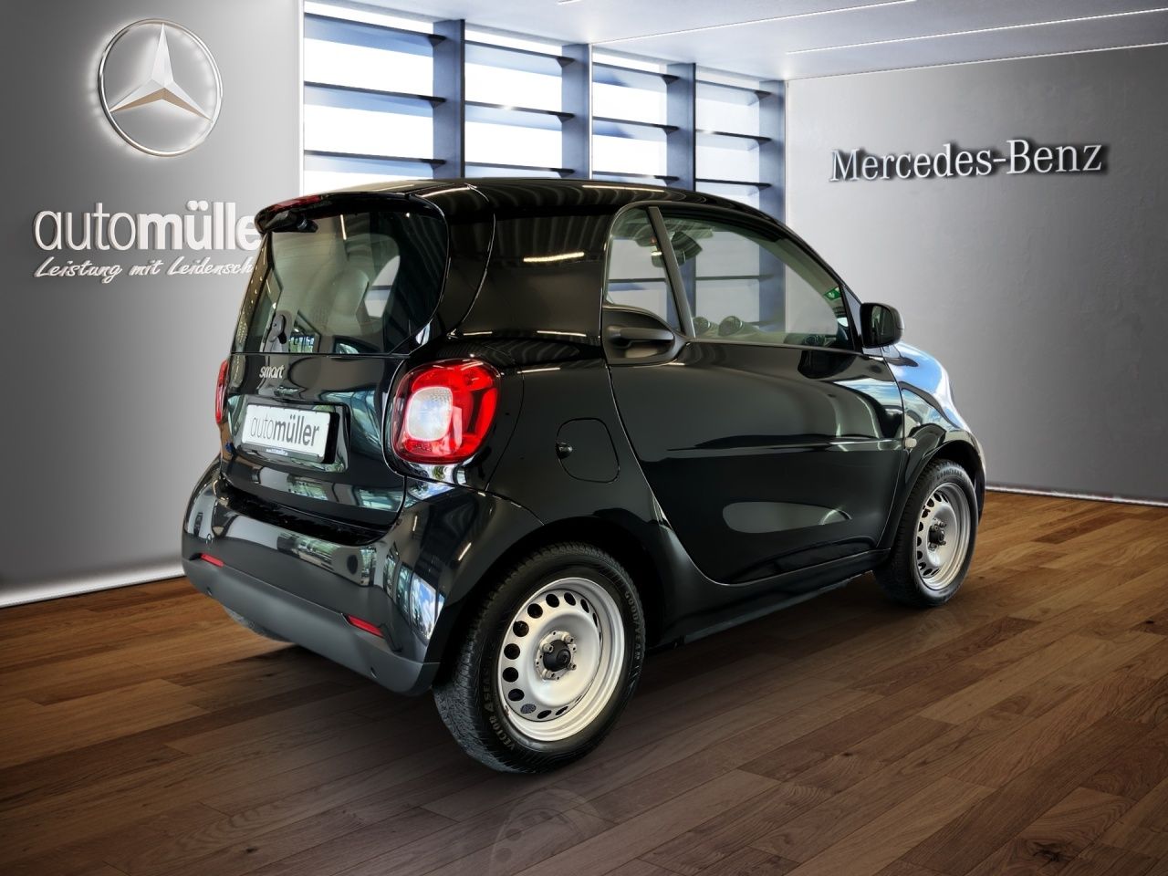 Fahrzeugabbildung Smart smart EQ fortwo 22KW+SITZHEIZ+KLIMAAUTO+DAB+USB