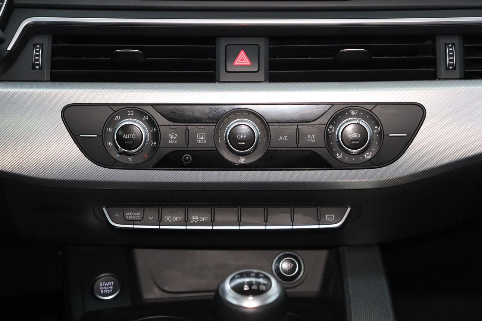 Fahrzeugabbildung Audi A5 Sportback 40 TFSI * LED * Navi * Keyless