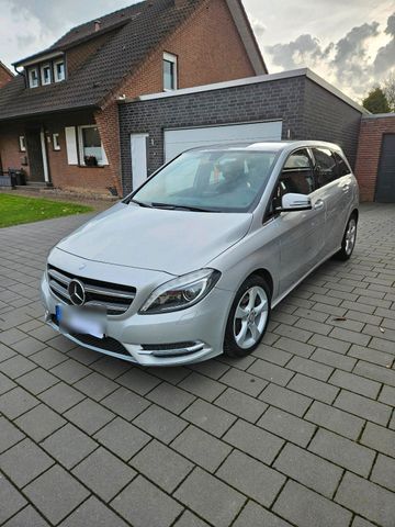 Mercedes-Benz B-Klasse Leder Bi-Xenon Scheinwerfer