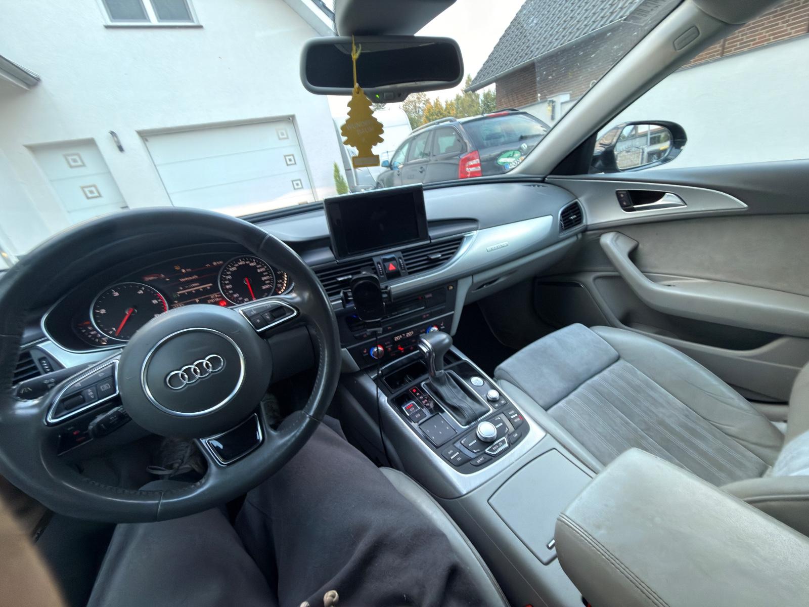Audi Quattro 2012 — photo 13