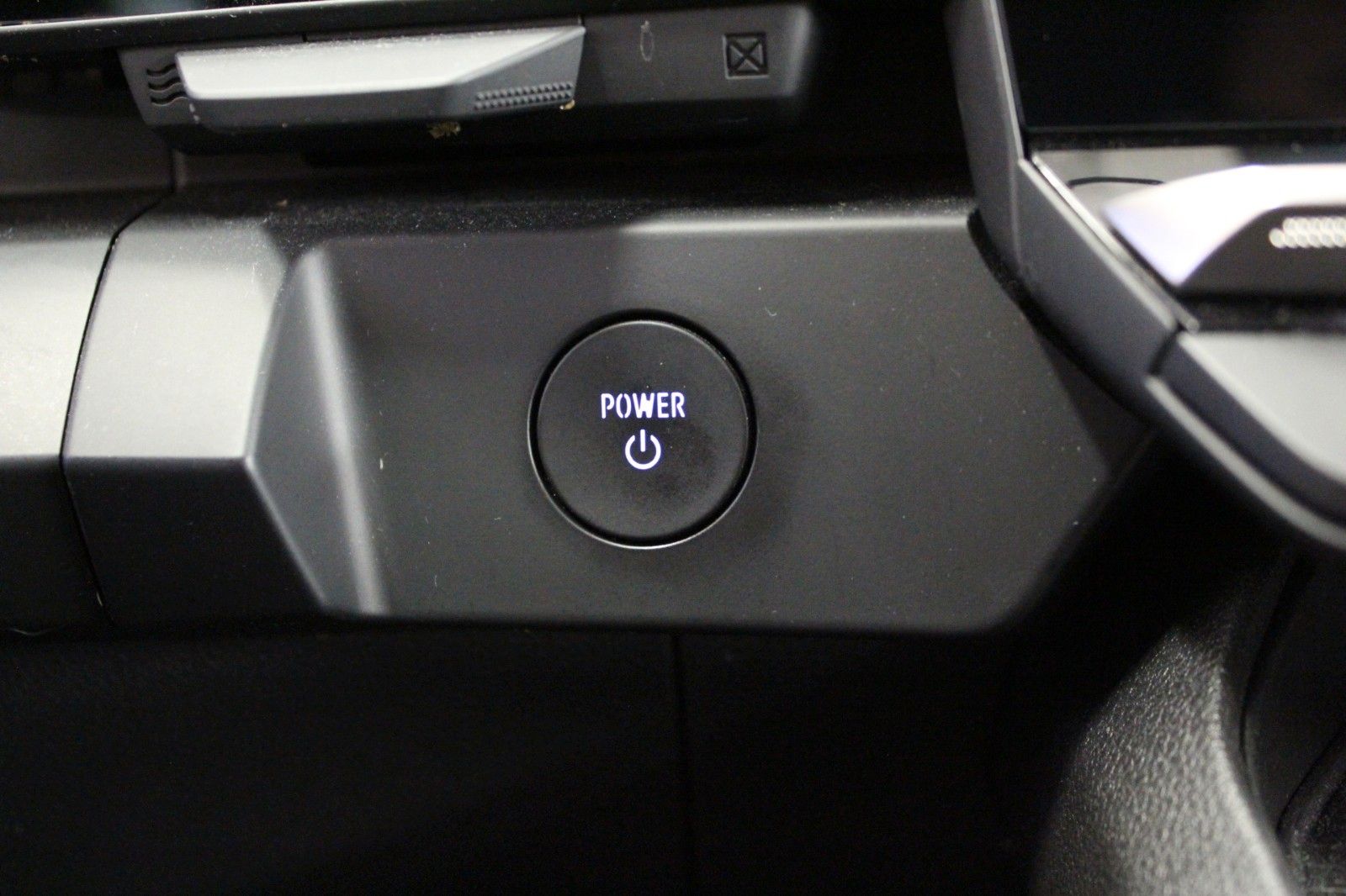 Fahrzeugabbildung Renault Megane E-Tech Equilibre Boost charge