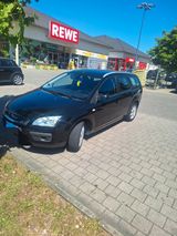 Ford Focus 2,0 Ghia Ghia - Ford Focus aus 2006: Ghia
