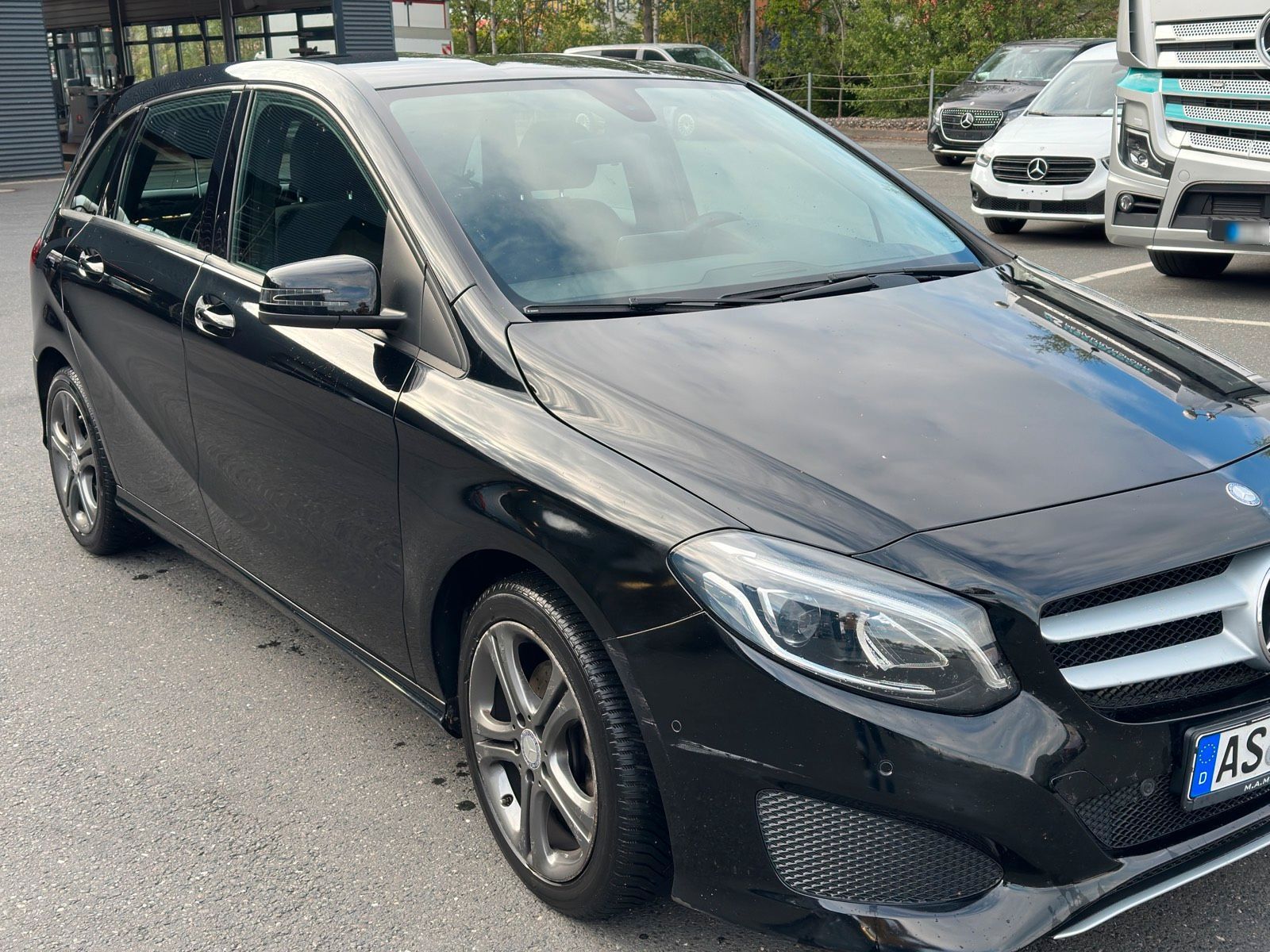 MERCEDES-BENZ B 200