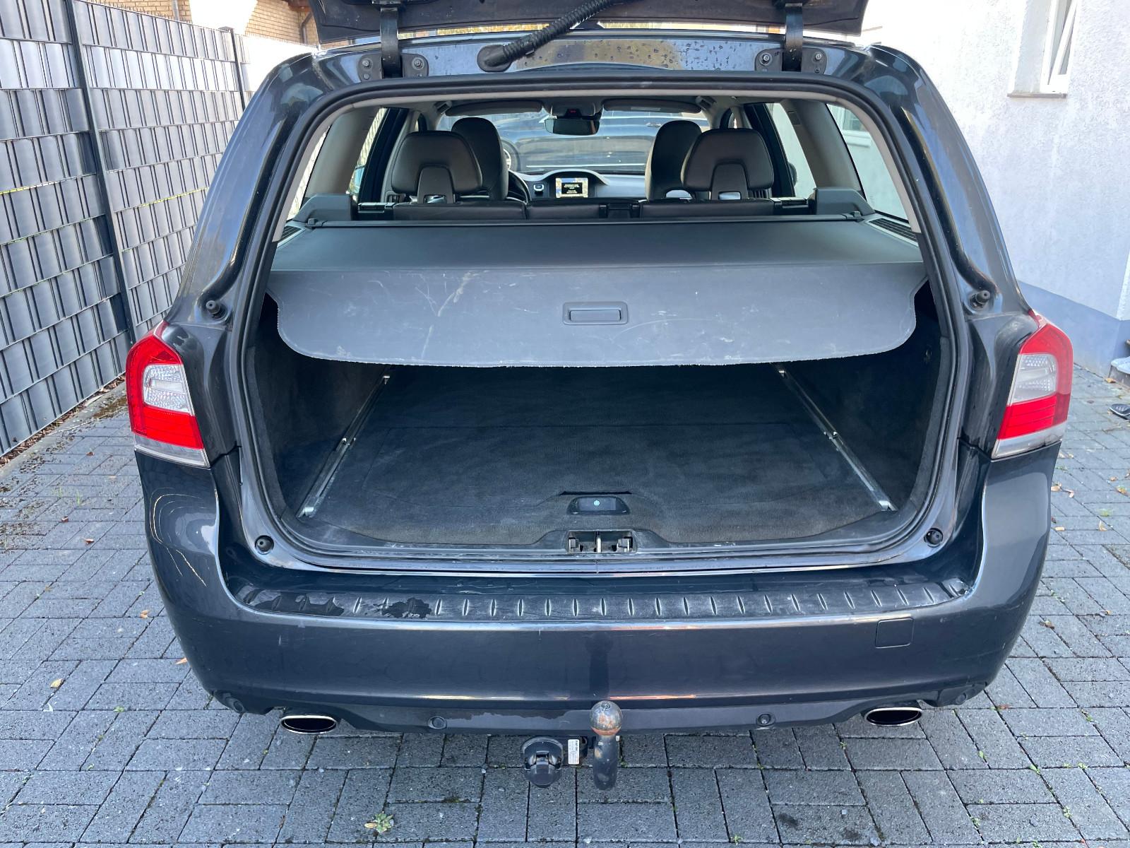 Volvo V70 2015 — photo 18