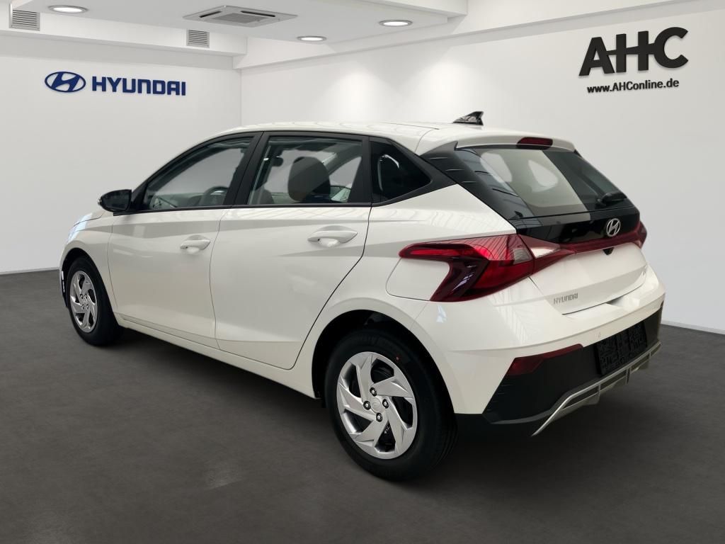 Fahrzeugabbildung Hyundai i20 1.2 5-MT Select Navi SpurH KAM PDC