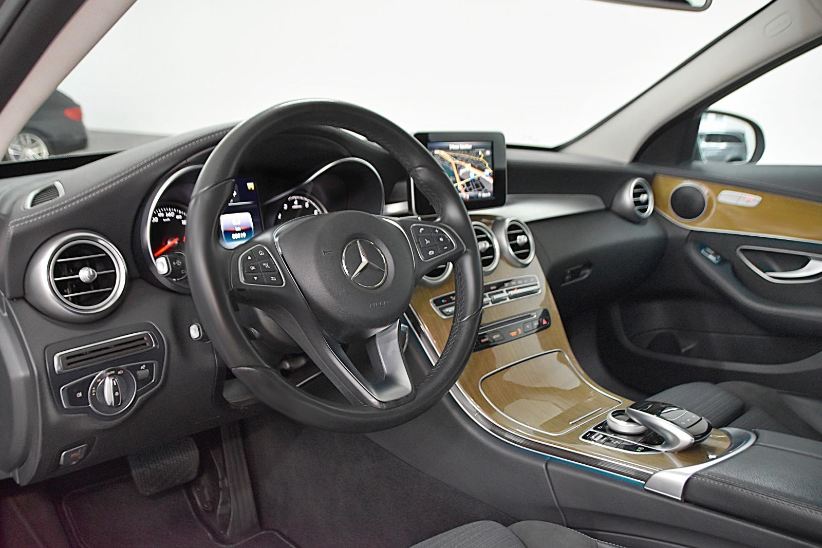 Mercedes-Benz C 180 CGI EXCLUSIVE*FINANZIERUNG MÖGLICH*