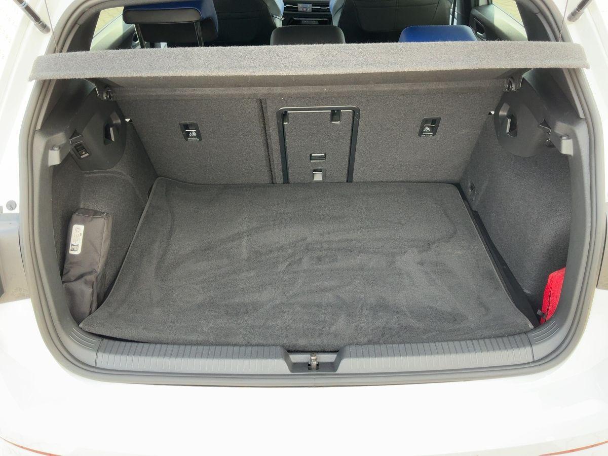 Volkswagen Golf VIII R 2.0 TSI 4M BLACK EDITION AKRA+MATRIX, миниатюра 14