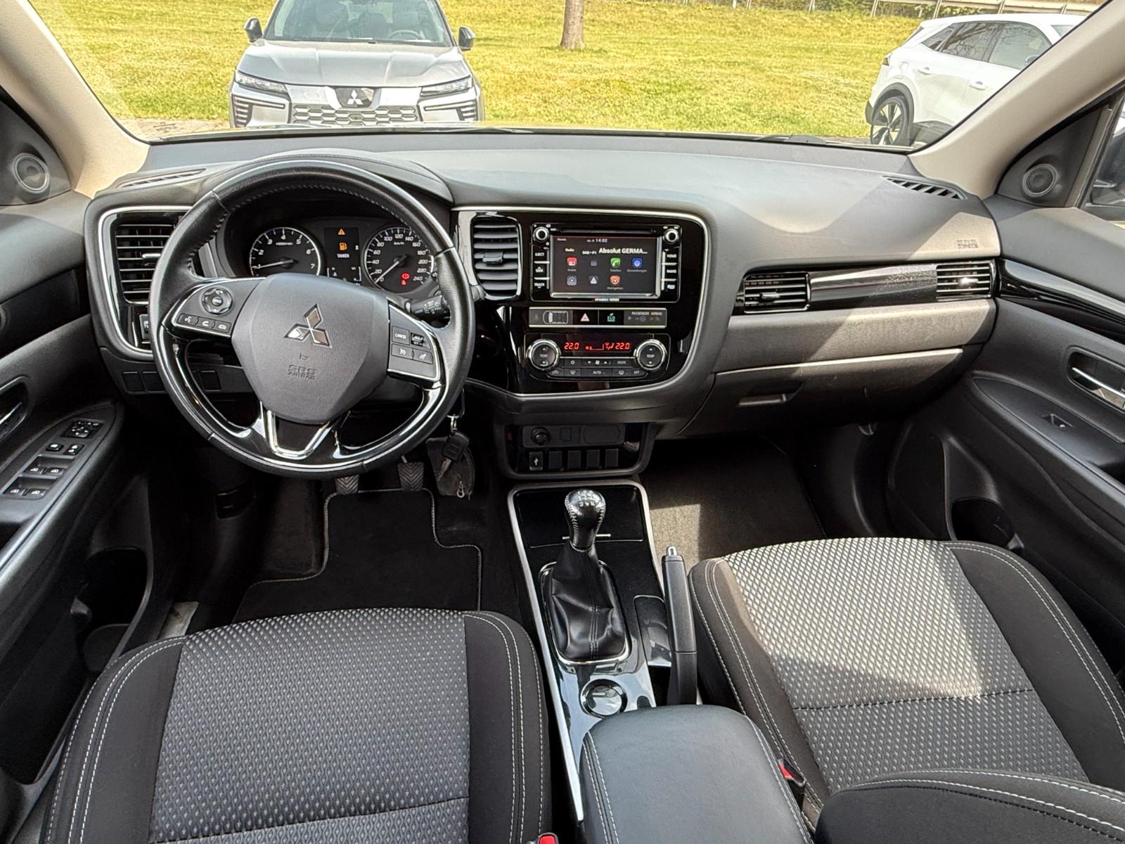 Mitsubishi Outlander 2.0 MIVEC Diamant ClearTec 2WD 