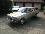Mercedes-Benz W123  230E G-Kat,H-Kennzeichen,Tüv neu - Mercedes-Benz 230 mit Benzin-Antrieb: Limousine, H Kennzeichen