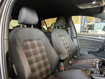 Volkswagen Golf GTI *SPORT-FAHRWERK*NAVI*ACC*PERFORMANCE*