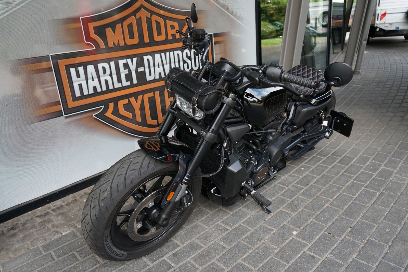 Fahrzeugabbildung Harley-Davidson Sportster S mit Jekill & Hyde und KZH, Blinker