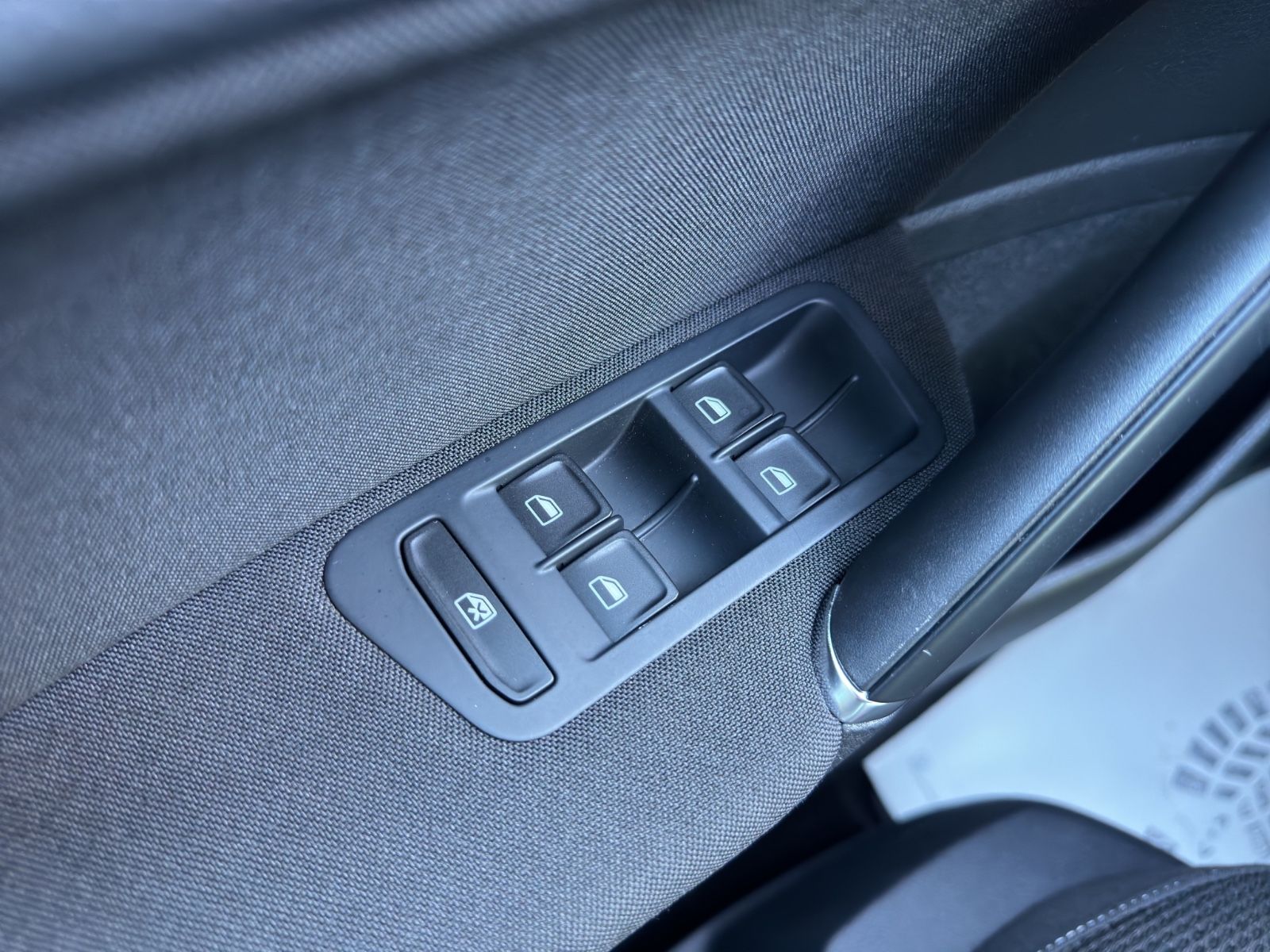 Fahrzeugabbildung Volkswagen Golf VII Lim. BMT/Klimaautom./Sitzhz./PDC/Tempo.