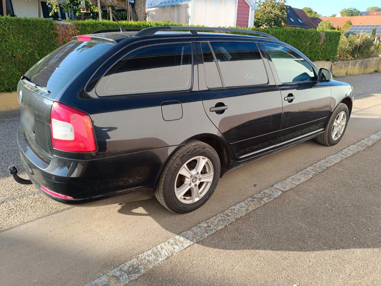 Skoda Octavia 2011 — engine 120 HP (88kW)